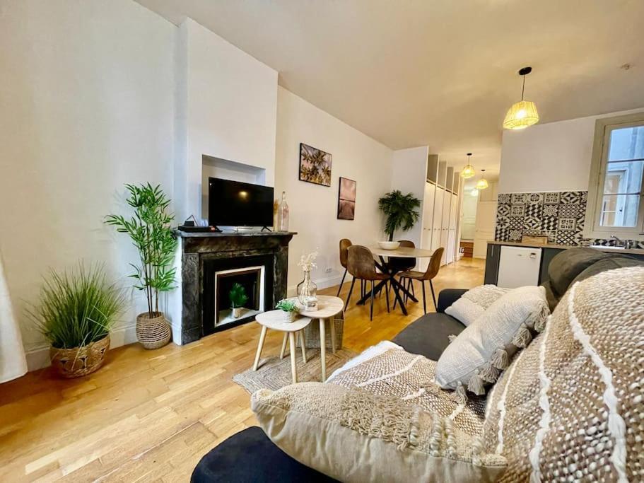 Le Petit Balcon De Verdun - Centre Appartement *